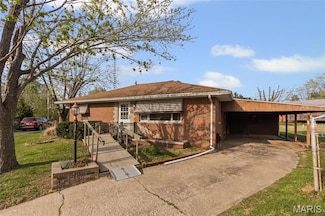 5711 Barbara Place, Godfrey, IL 62035