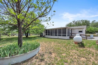 150 Julie Ln, Kingsland, TX 78639