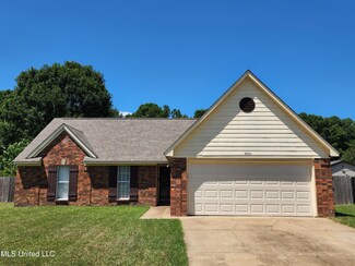 6865 Dunbarton Dr, Horn Lake, MS 38637