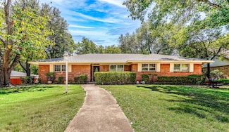 1203 Springbrook Cir, Desoto, TX 75115