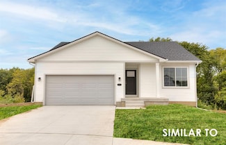 4291 Grover Woods Ln, Des Moines, IA 50317