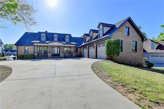 835 Low Falls Ct, Jefferson, GA 30549