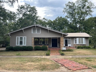 645 S Columbus Ave, Louisville, MS 39339