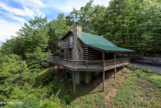 2526 N School House Gap Rd, Sevierville, TN 37876