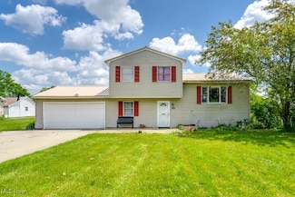 8998 Horn Rd, Windham, OH 44288