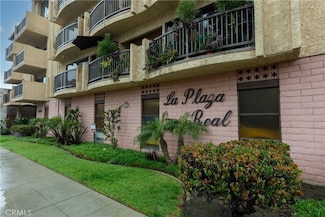 2015 E Broadway Unit 304, Long Beach, CA 90803