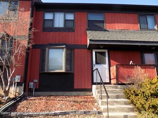 51 Locust Ct, Staten Island, NY 10309