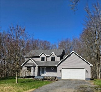 10 Adrian Cir, Constantia, NY 13044
