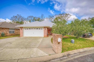3939 Windsor Castle Blvd, Milton, FL 32583