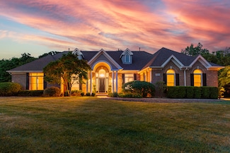 3302 Greenwood Ln, Saint Charles, IL 60175