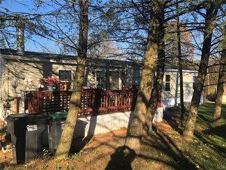 3713 Wolfs Hollow Rd, Orefield, PA 18069