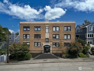 2328 10th Ave E Unit 102, Seattle, WA 98102