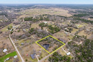 159 Echo Ln, Huntsville, TX 77320