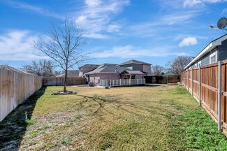 716 River Hill Ln, Fort Worth, TX 76114