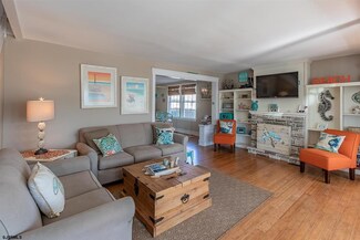 107 W Cardinal Rd, Wildwood, NJ 08260