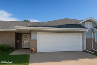 4133 24th Ave S, Grand Forks, ND 58201