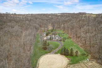 W5620 Spring Valley Rd, New Glarus, WI 53574