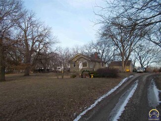 12224 Q Rd, Hoyt, KS 66440