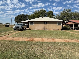 115 Barb St, Roby, TX 79543