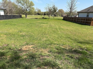 106 Bill St, Elgin, TX 78621