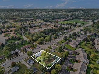 6724 28th Ave, Hudsonville, MI 49426