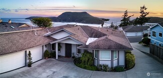 2307 Highland Dr, Anacortes, WA 98221