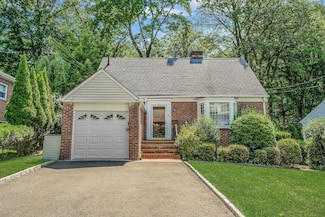 86 Briary Rd, Dobbs Ferry, NY 10522