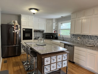 136 Kingswood Dr, Clarksville, TN 37043