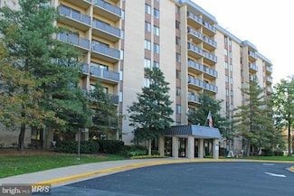 3100 S Manchester St Unit 423, Falls Church, VA 22044