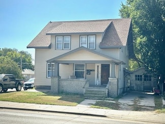 944 W 24th St, Kearney, NE 68845