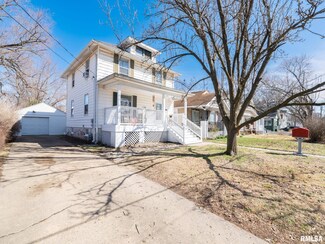 2005 W Clarke Ave, West Peoria, IL 61604