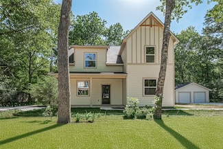 35 Michael St, Huntsville, TX 77320