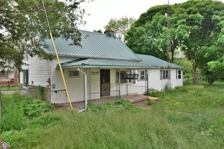 10577 Dalton Rd, Hagerstown, IN 47346