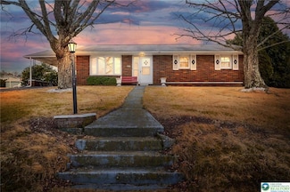 681 Pine St, Palmerton, PA 18071
