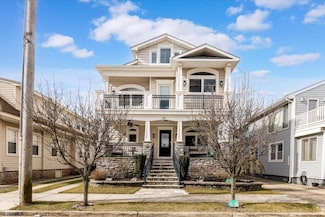 28 S Huntington Ave, Margate City, NJ 08402
