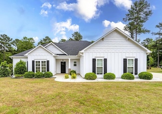 122 Hollister Dr, Albany, GA 31721