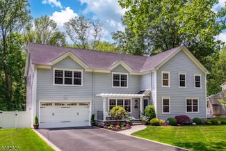 295 Chaucer Dr, Berkeley Heights, NJ 07922