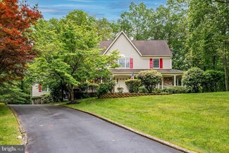 8 Silver Birch Ct, Monmouth Junction, NJ 08852