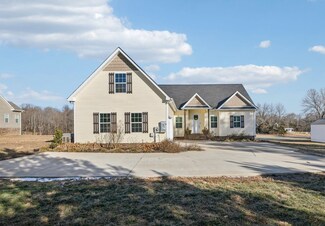 1039 Hayshed Rd, Dickson, TN 37055