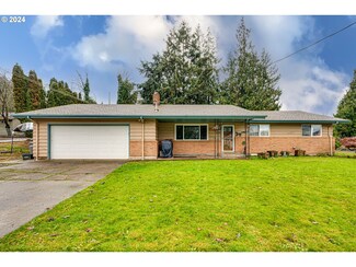 813 Pioneer St, Ridgefield, WA 98642