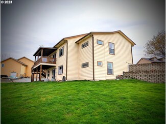 3285 SW Hailey Ave, Pendleton, OR 97801