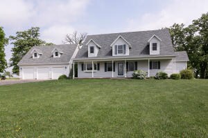 14251 Buttercup Ln, Letts, IA 52754