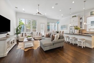 3410 Timbergrove Heights St, Houston, TX 77008
