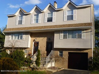 77 Lone Star Ln, Manalapan, NJ 07726