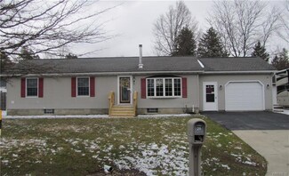 20 Legion Dr, Holland, NY 14080