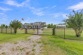683 Campbell Rd, Ridgeville, SC 29472