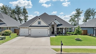 1021 Red Maple St, Centerton, AR 72719