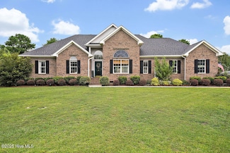 8 Downing Ct, Southport, NC 28461