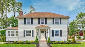 109 W Foster St, Melrose, MA 02176