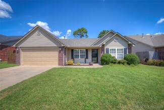 273 W Fairlane Dr, Sapulpa, OK 74066